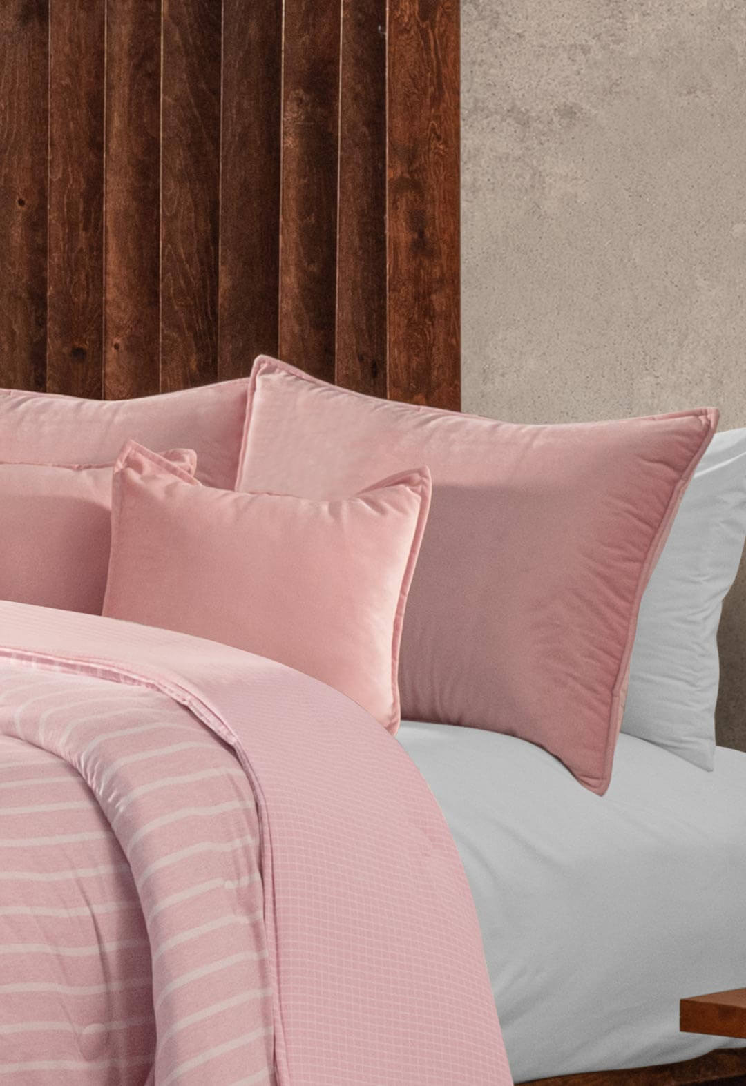 Hermosa Fundas de Almohada Ensueño Rosa que combina perfecto con entornos coloridos y  da un toque de elegancia a tus espacios.