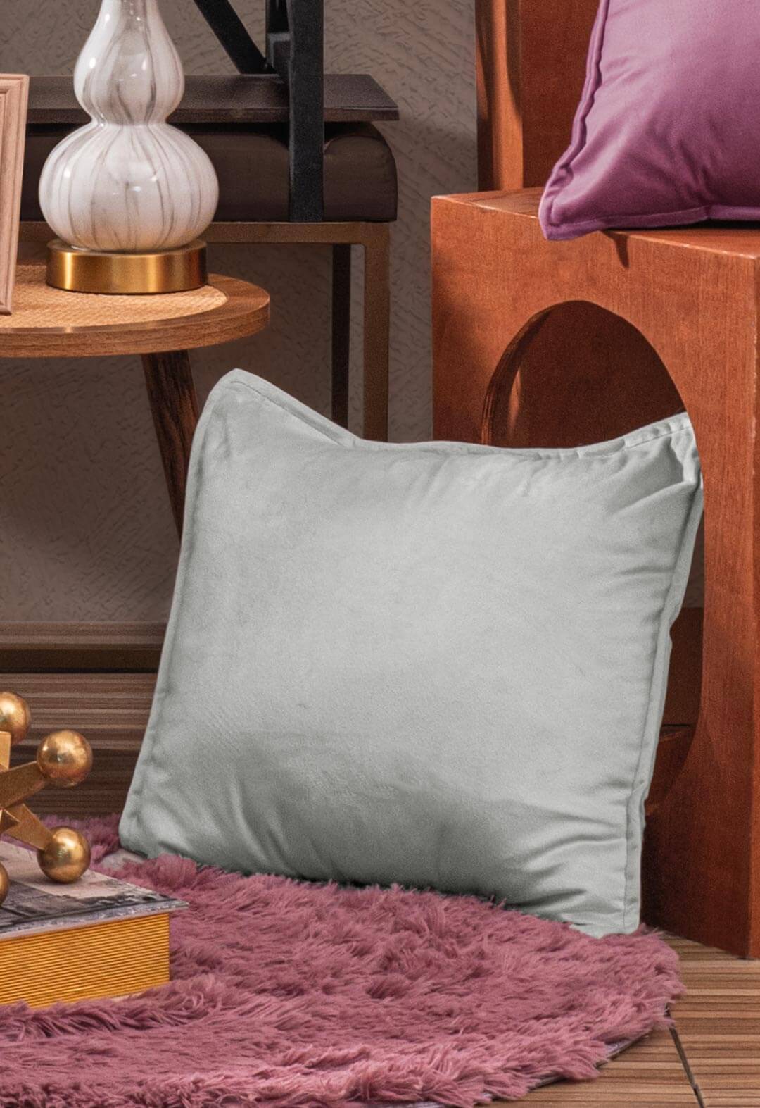 Hermosas Fundas de Cojin Sueños Gris que combina perfecto con entornos coloridos y  da un toque de elegancia a tus espacios.